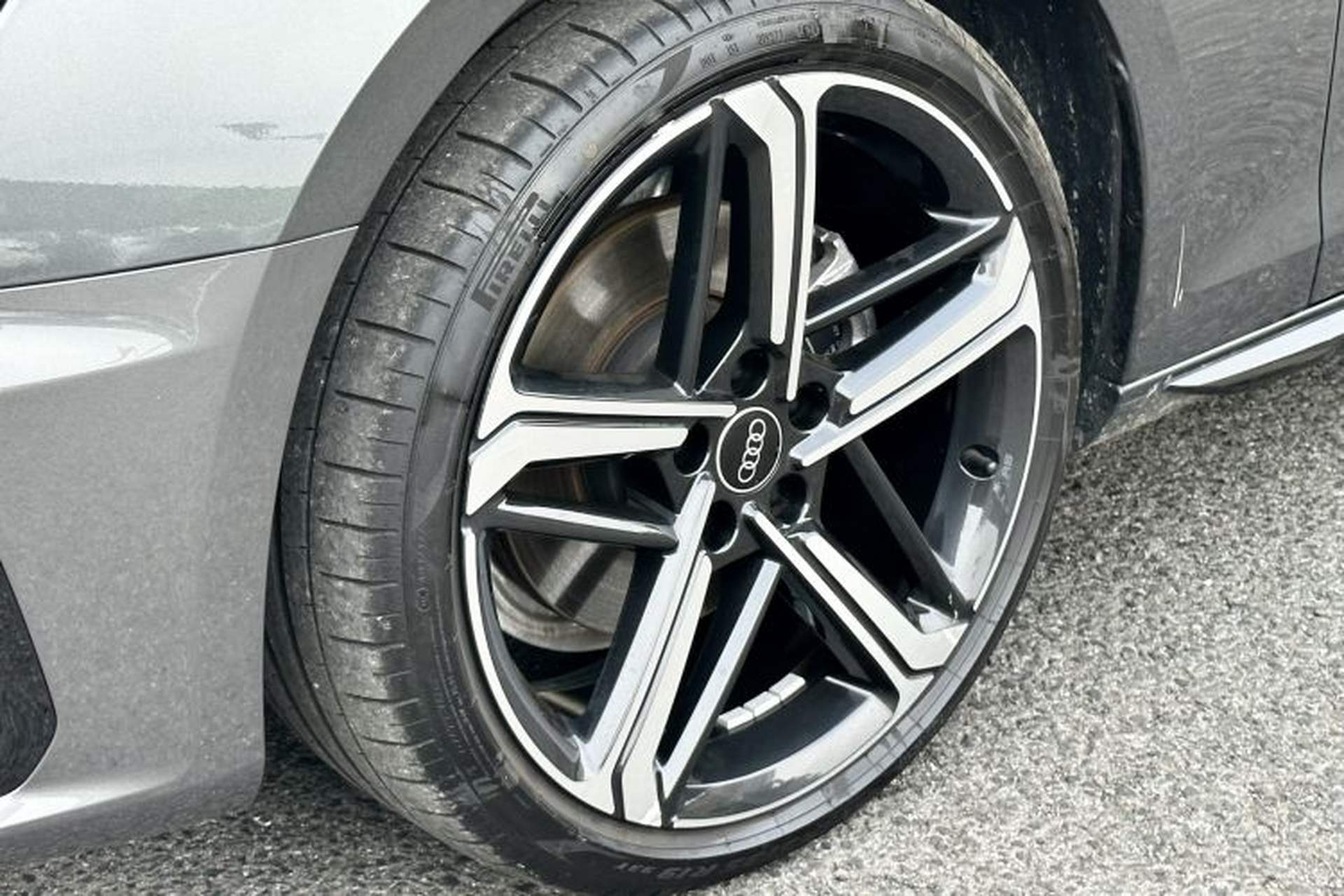 Used Audi A4L 2024 40 TFSI Luxury Dynamic Edition Left Front Wheel Hub
