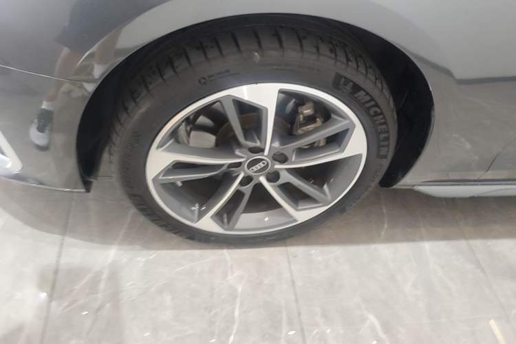 Used Audi A4L 2024 40 TFSI Fashion Dynamic Model Left Front Wheel Hub
