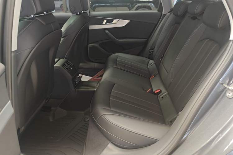 Used Audi A4L 2024 40 TFSI Fashion Dynamic Model Left Rear Seat