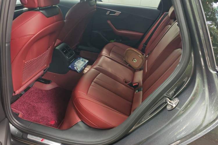 Used Audi A4L 2024 40 TFSI Luxury Dynamic Edition (Starry Night Version) Left Rear Seat