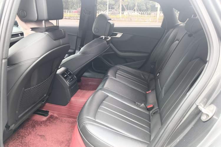 Used Audi A4L 2024 40 TFSI Luxury Dynamic Edition Left Rear Seat