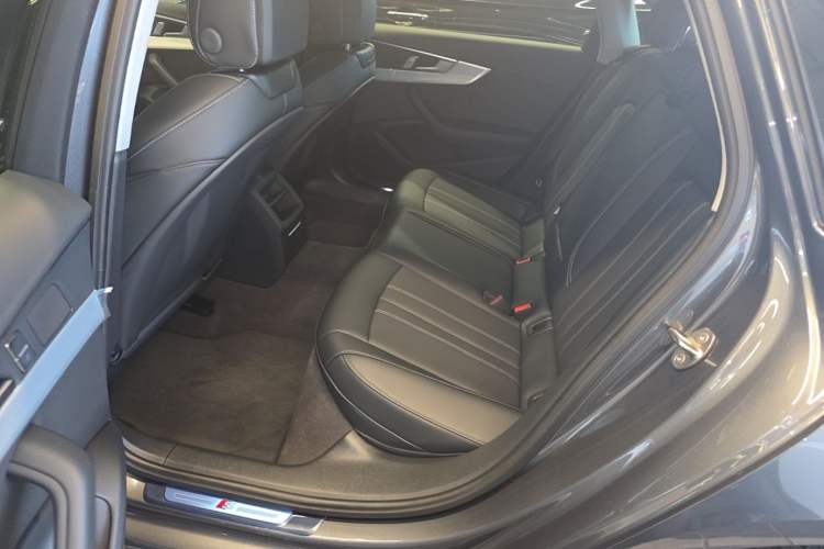 Used Audi A4L 2024 40 TFSI Fashion Dynamic Model Left Rear Seat