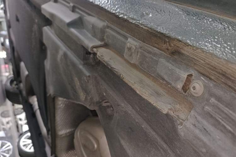Used Audi A4L 2024 40 TFSI Luxury Dynamic Edition Left Side Sill