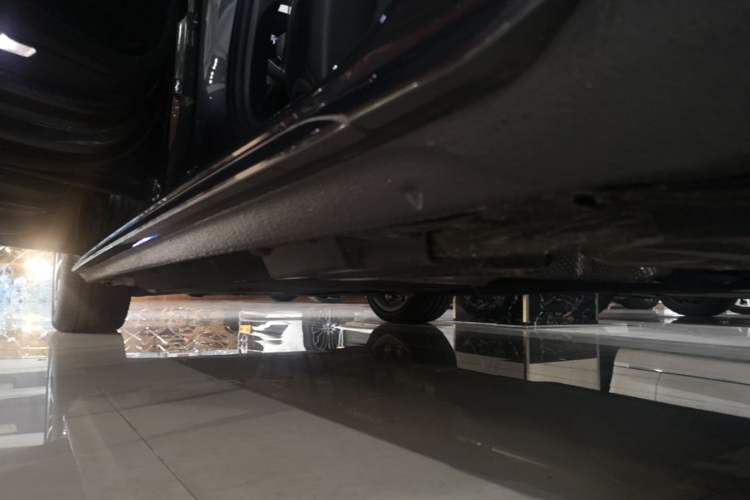Used Audi A4L 2024 40 TFSI Fashion Dynamic Model Left Side Sill