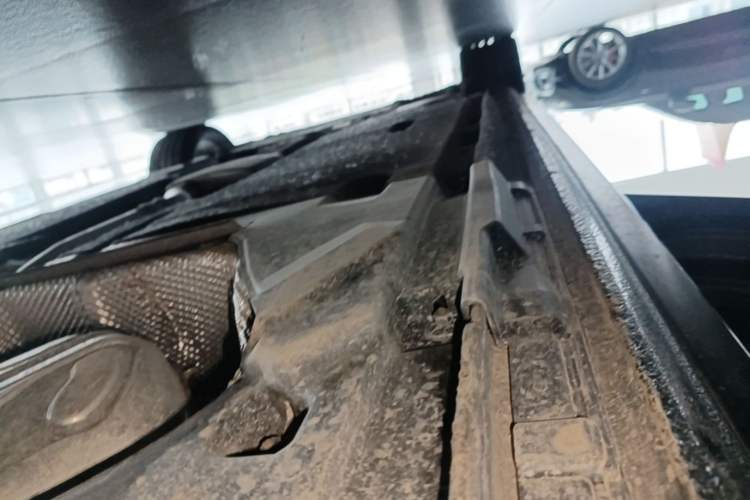 Used Audi A4L 2024 40 TFSI Luxury Dynamic Edition Left Side Sill