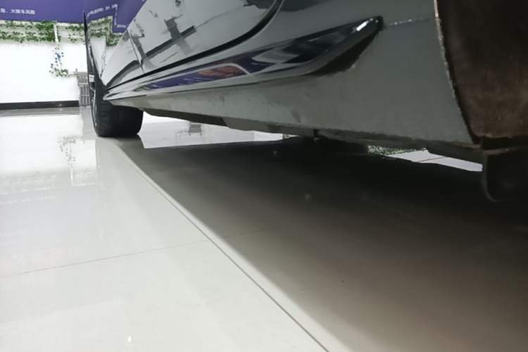 Used Audi A4L 2024 40 TFSI Luxury Dynamic Edition Left Side Sill
