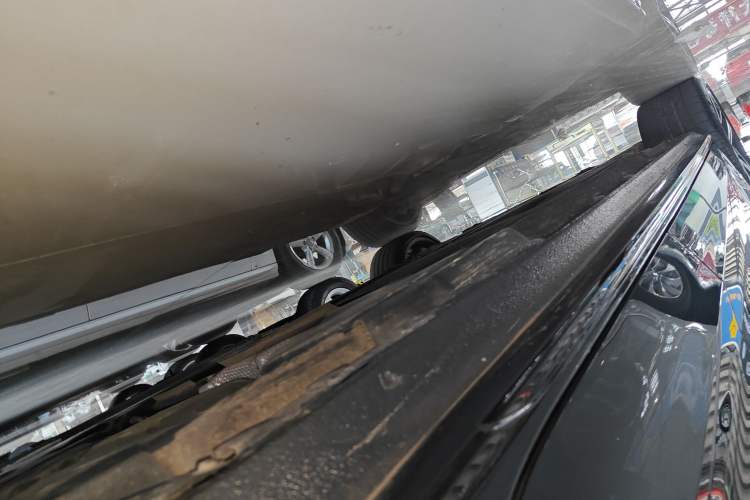 Used Audi A4L 2024 40 TFSI Luxury Dynamic Edition Left Side Sill