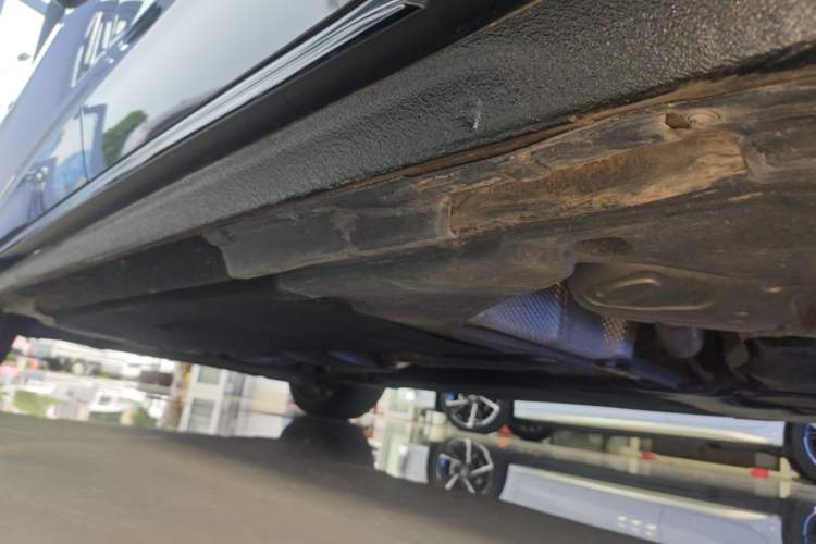 Used Audi A4L 2024 40 TFSI Luxury Dynamic Edition Left Side Sill
