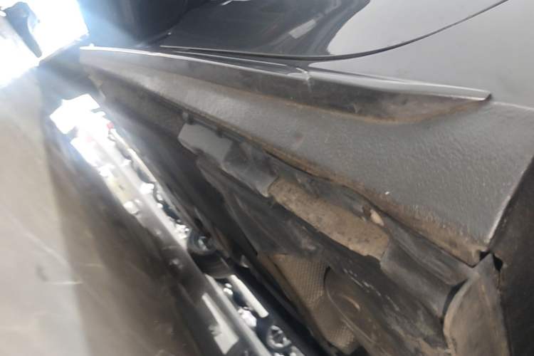 Used Audi A4L 2024 40 TFSI Fashion Dynamic Model Left Side Sill