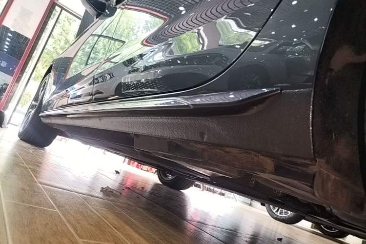 Used Audi A4L 2024 40 TFSI Fashion Dynamic Model Left Side Sill