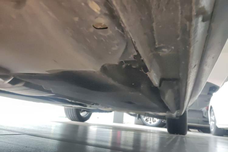 Used Audi A4L 2024 40 TFSI Fashion Dynamic Model Left Side Sill