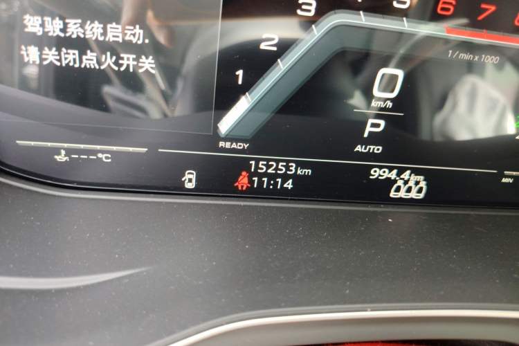 Used Audi A4L 2024 40 TFSI Luxury Dynamic Edition Odometer Close Up