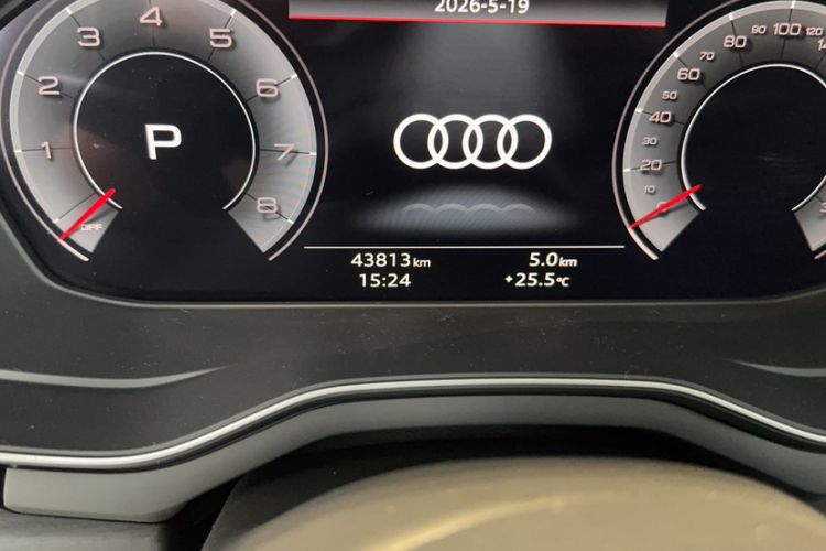 Used Audi A4L 2024 40 TFSI Luxury Dynamic Edition Odometer Close Up