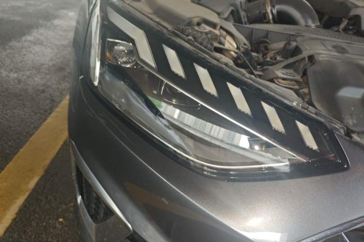 Used Audi A4L 2024 40 TFSI Fashion Dynamic Model Right Front Headlight