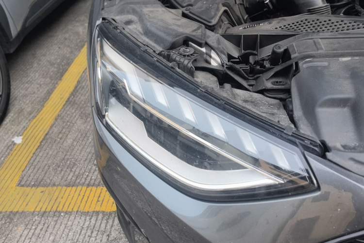 Used Audi A4L 2024 40 TFSI Luxury Dynamic Edition Right Front Headlight