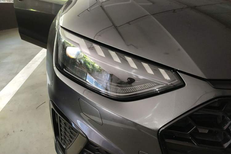 Used Audi A4L 2024 40 TFSI Luxury Dynamic Edition (Starry Night Version) Right Front Headlight