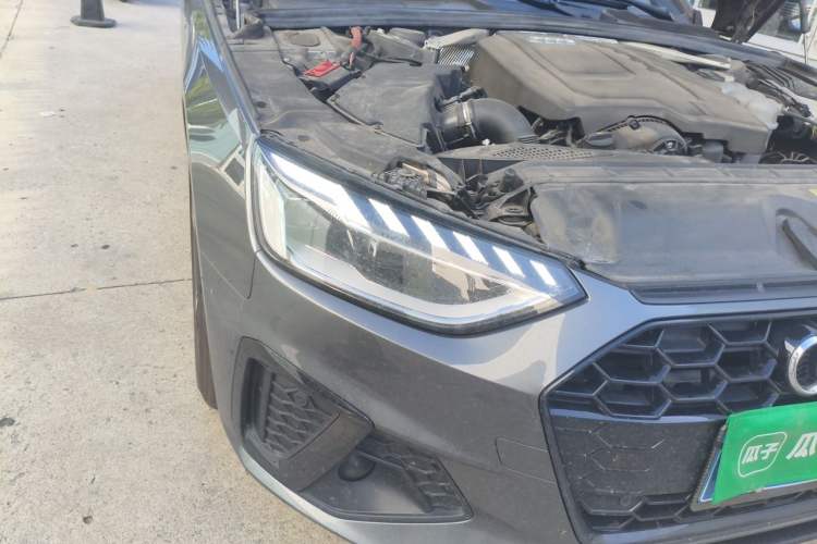 Used Audi A4L 2024 40 TFSI Luxury Dynamic Edition Right Front Headlight