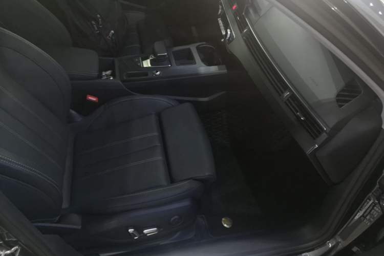 Used Audi A4L 2024 40 TFSI Fashion Dynamic Model Right Front Seat