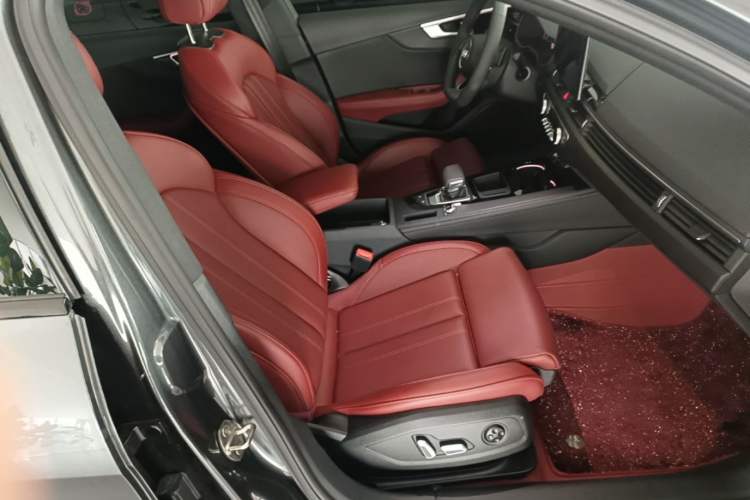 Used Audi A4L 2024 40 TFSI Luxury Dynamic Edition Right Front Seat