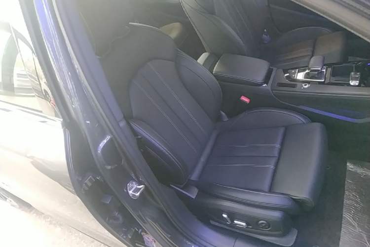 Used Audi A4L 2024 40 TFSI Luxury Dynamic Edition Right Front Seat