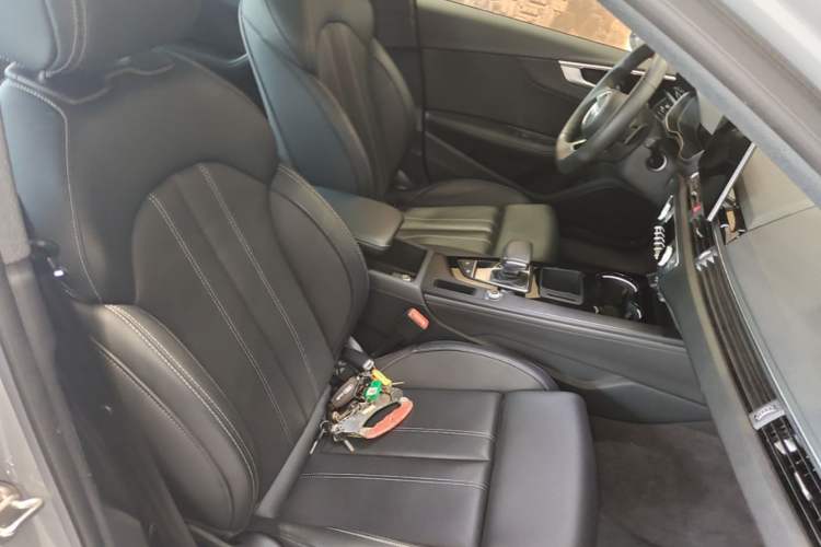 Used Audi A4L 2024 40 TFSI Luxury Dynamic Edition Right Front Seat