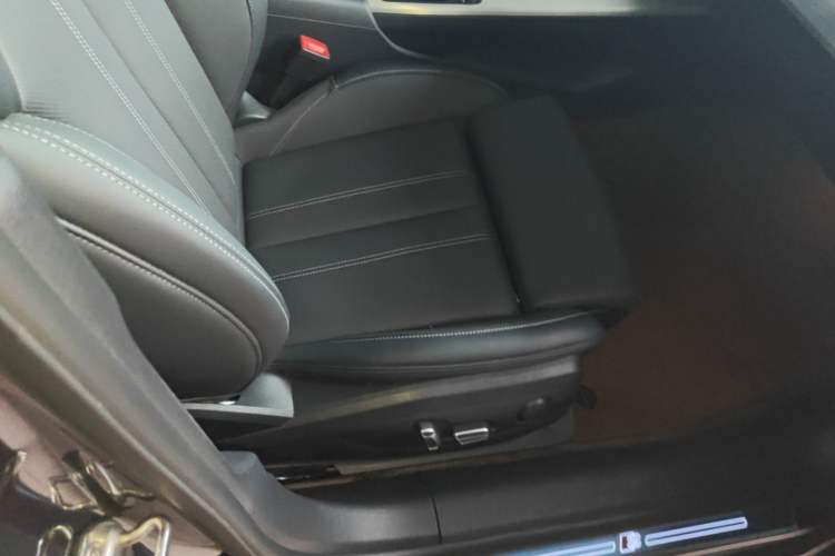 Used Audi A4L 2024 40 TFSI Fashion Dynamic Model Right Front Seat