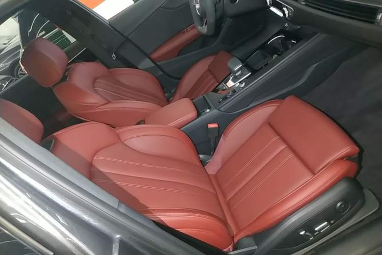 Used Audi A4L 2024 40 TFSI Luxury Dynamic Edition Right Front Seat