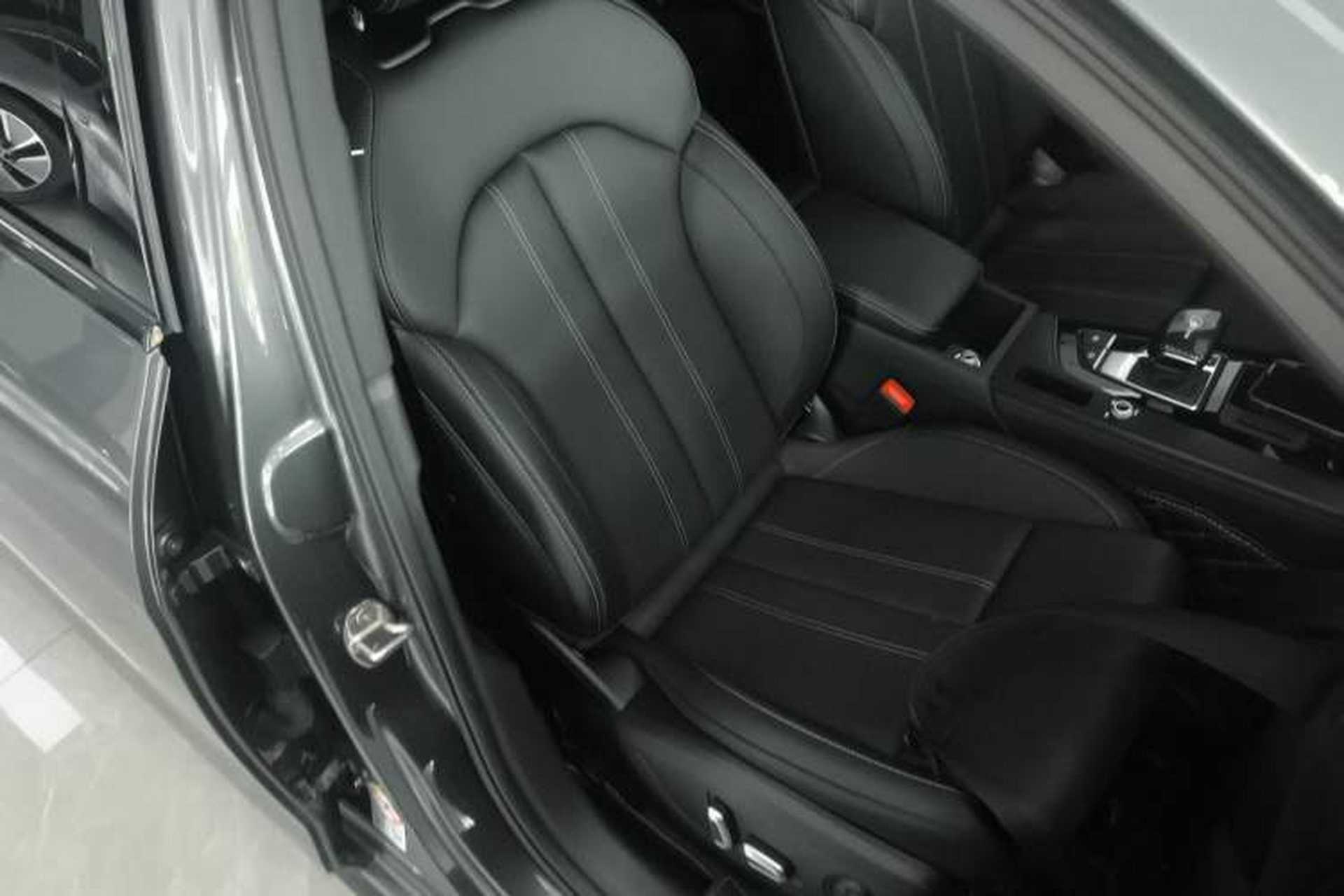 Used Audi A4L 2024 40 TFSI Luxury Dynamic Edition Right Front Seat