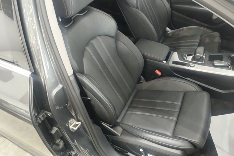 Used Audi A4L 2024 40 TFSI Fashion Dynamic Model Right Front Seat