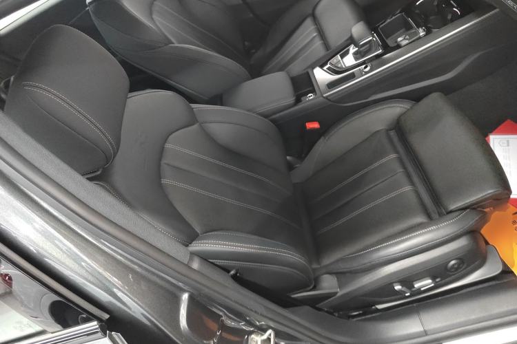Used Audi A4L 2024 40 TFSI quattro RS Performance Package Right Front Seat