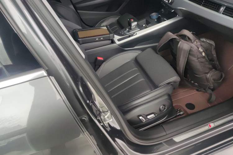 Used Audi A4L 2024 40 TFSI Fashion Dynamic Model Right Front Seat