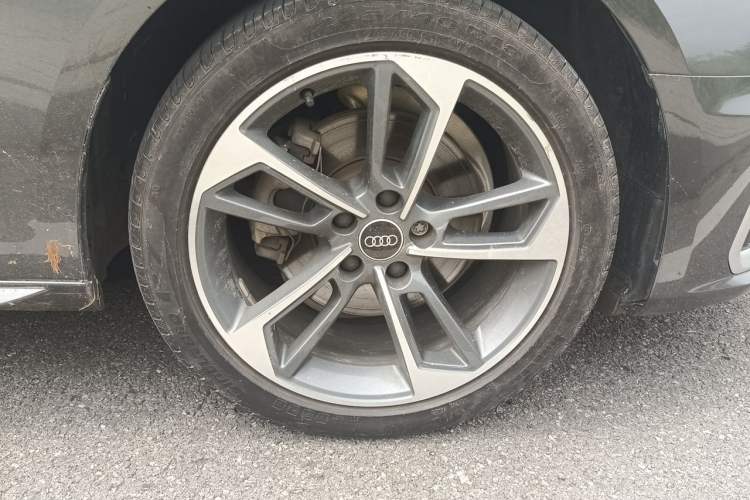 Used Audi A4L 2024 40 TFSI Fashion Dynamic Model Right Front Wheel Hub