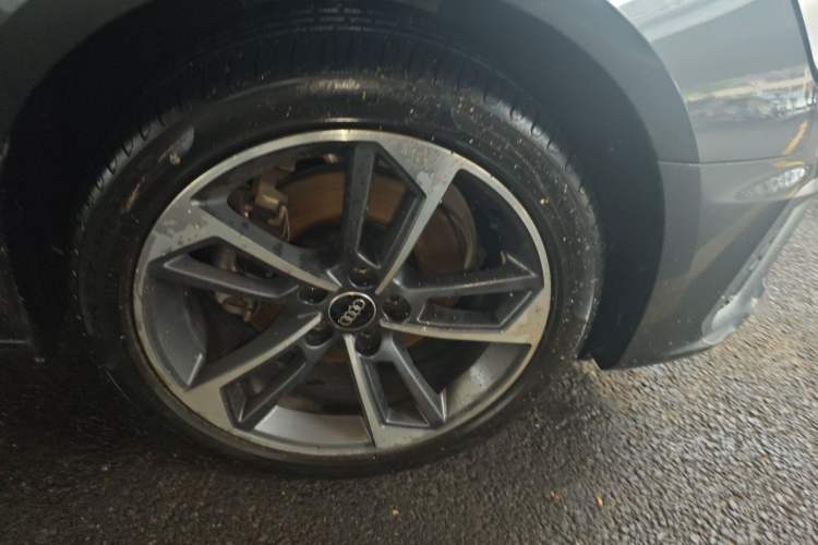 Used Audi A4L 2024 40 TFSI Fashion Dynamic Model Right Front Wheel Hub