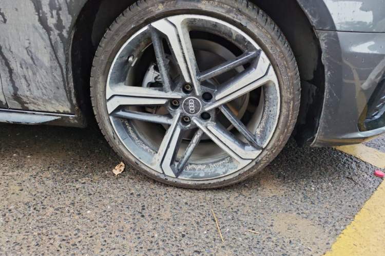 Used Audi A4L 2024 40 TFSI Luxury Dynamic Edition Right Front Wheel Hub