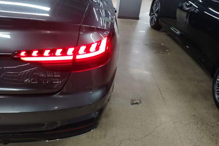 Used Audi A4L 2024 40 TFSI Luxury Dynamic Edition Right Rear Taillight