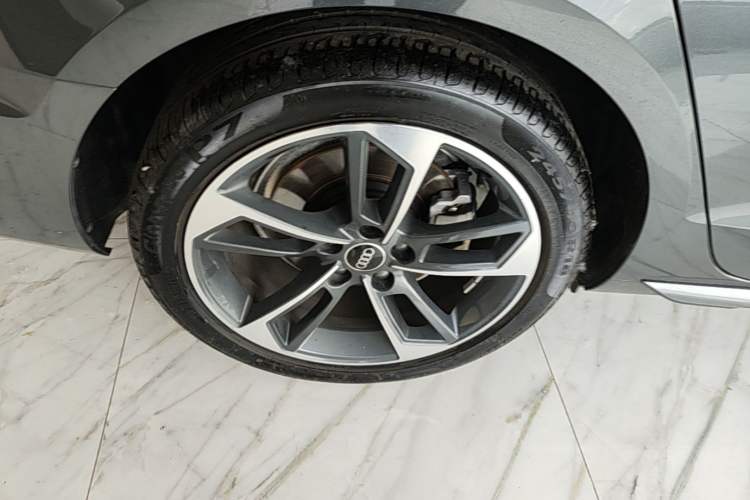 Used Audi A4L 2024 40 TFSI Fashion Dynamic Model Right Rear Wheel Hub