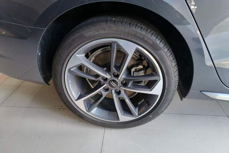 Used Audi A4L 2024 40 TFSI Fashion Dynamic Model Right Rear Wheel Hub