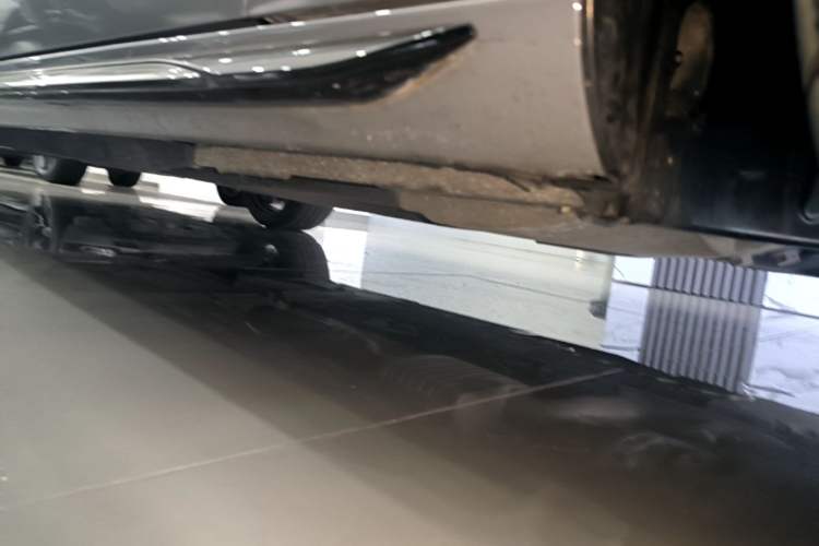 Used Audi A4L 2024 40 TFSI Luxury Dynamic Edition Right Side Sill