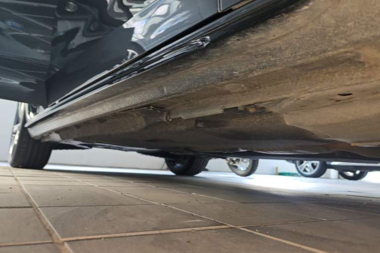 Used Audi A4L 2024 40 TFSI Luxury Dynamic Edition Right Side Sill