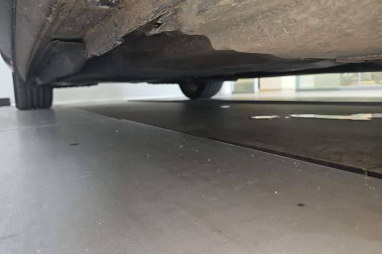 Used Audi A4L 2024 40 TFSI quattro RS Performance Package Right Side Sill