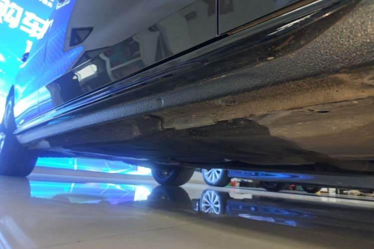Used Audi A4L 2024 40 TFSI Luxury Dynamic Edition Right Side Sill