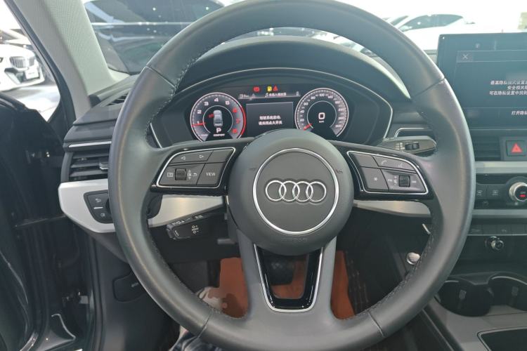 Used Audi A4L 2024 40 TFSI Fashion Dynamic Model Steering Wheel