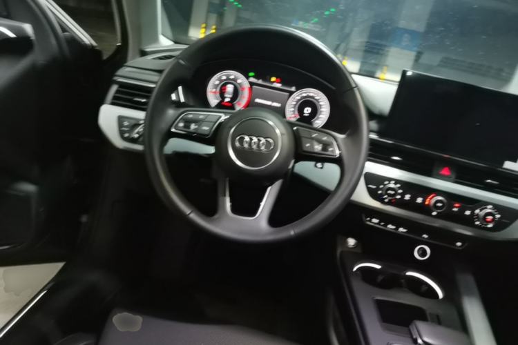 Used Audi A4L 2024 40 TFSI Fashion Dynamic Model Steering Wheel