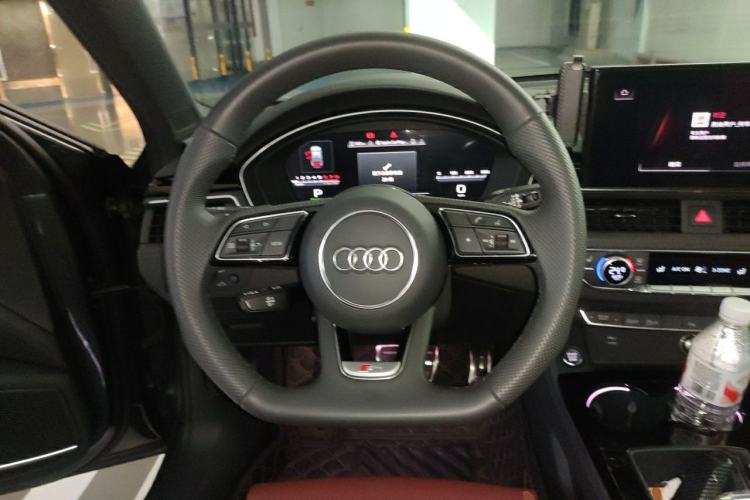 Used Audi A4L 2024 40 TFSI Luxury Dynamic Edition (Starry Night Version) Steering Wheel