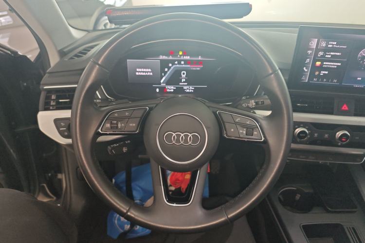 Used Audi A4L 2024 40 TFSI Fashion Dynamic Model Steering Wheel