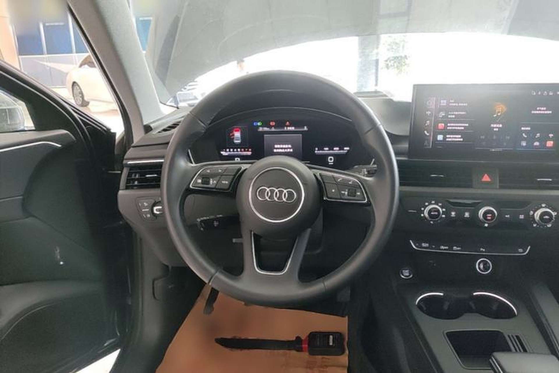Used Audi A4L 2024 40 TFSI Fashion Dynamic Model Steering Wheel