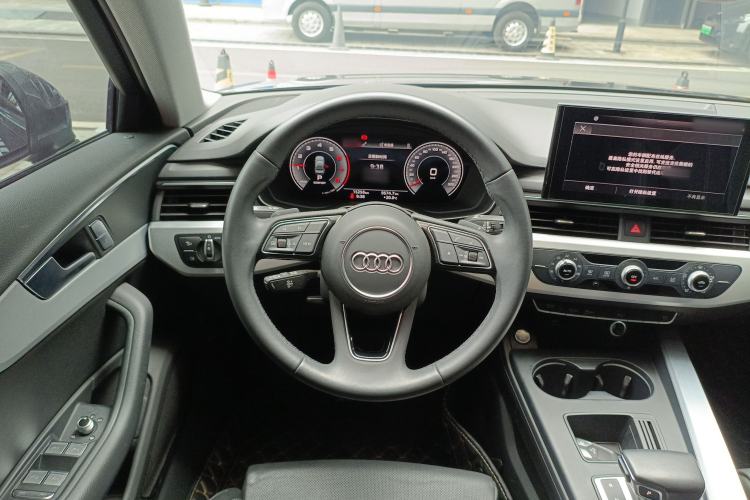 Used Audi A4L 2024 40 TFSI Fashion Dynamic Model Steering Wheel