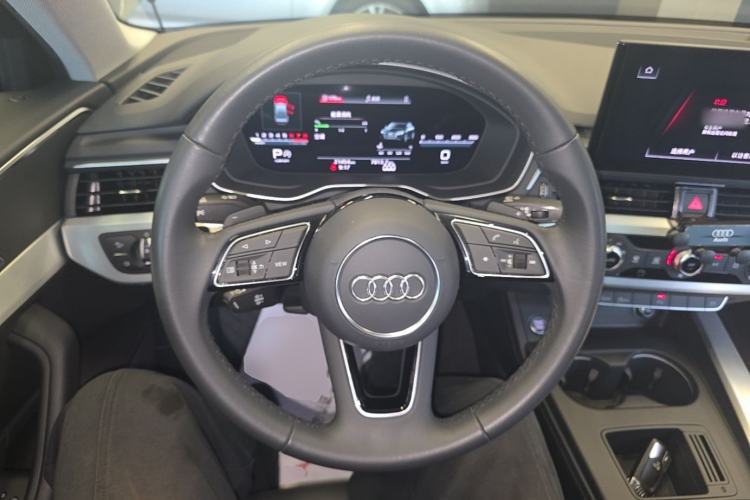 Used Audi A4L 2024 40 TFSI Fashion Dynamic Model Steering Wheel