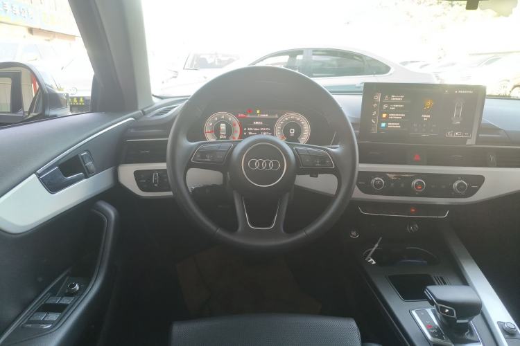 Used Audi A4L 2024 40 TFSI Fashion Dynamic Model Steering Wheel