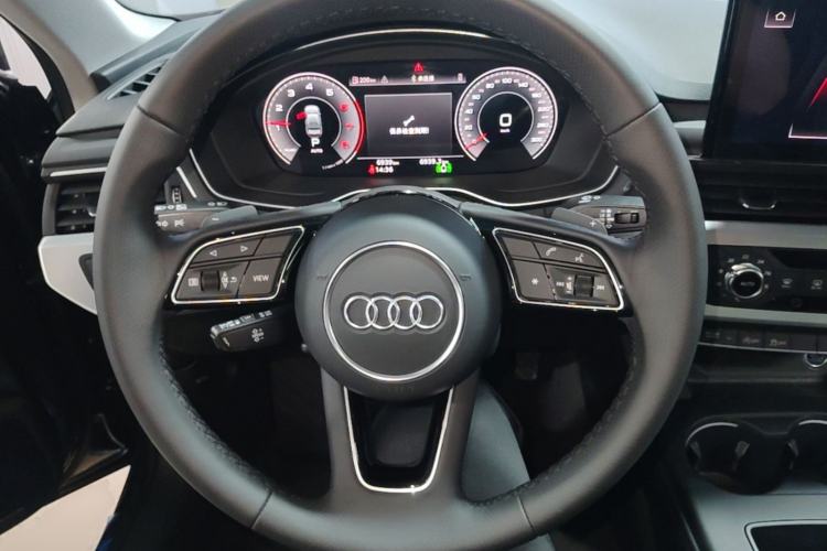 Used Audi A4L 2024 40 TFSI Fashion Dynamic Model Steering Wheel